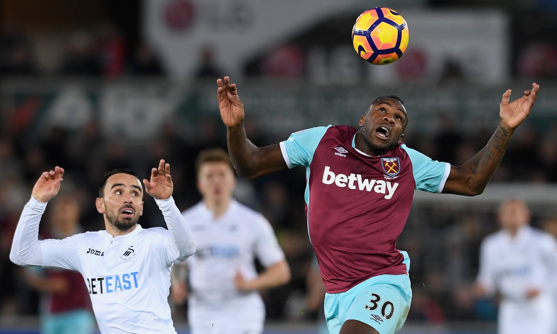 表现出浓厚 表现出浓厚